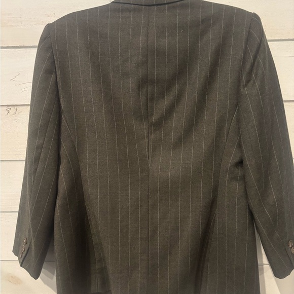 Lauren Ralph Lauren Gray Pinstriped Wool Blazer in size 12 P - Picture 9 of 12